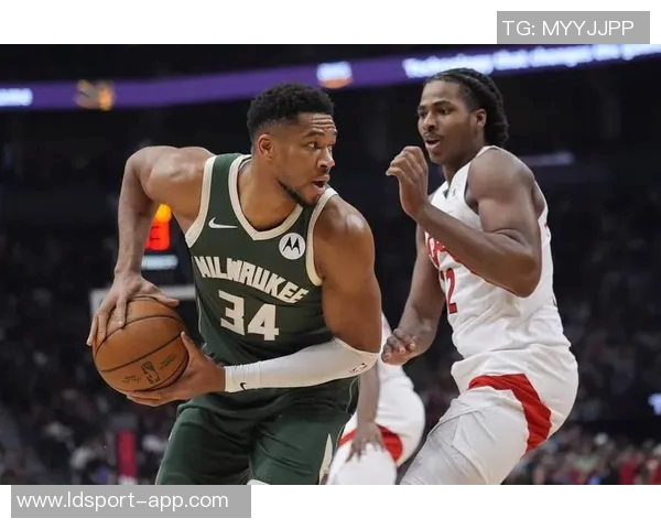 字母哥质疑裁判为何不将比赛用球交给蒂耶罗的原因解析