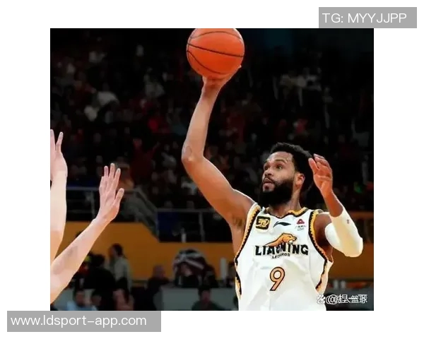 保罗状态低迷表现不佳仅得4分4助攻失误频繁影响球队表现