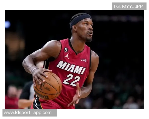 巴特勒在训练场展现统治力低调沉默却杀伤力十足