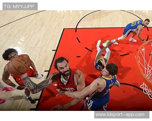 火箭队三分出手数和比例垫底却在篮板和前场板上领跑联盟