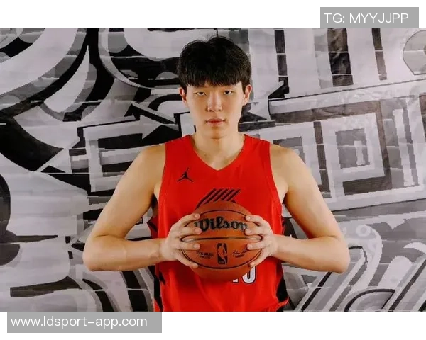 曾令旭点评杨瀚森首秀表现称其需时间适应国内篮球环境