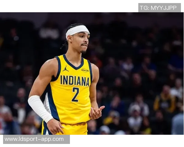 里德半场状态火热11投8中狂砍19分5篮板展现超强实力